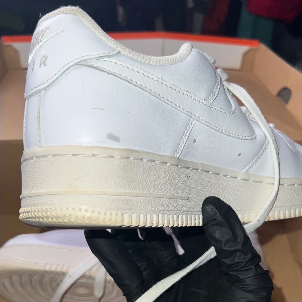 UNISEX Nike Air Monarch IV ( 4E ) WHITE / METALLIC SILVER With Shoe Box 9.5 - Picture 7 of 17